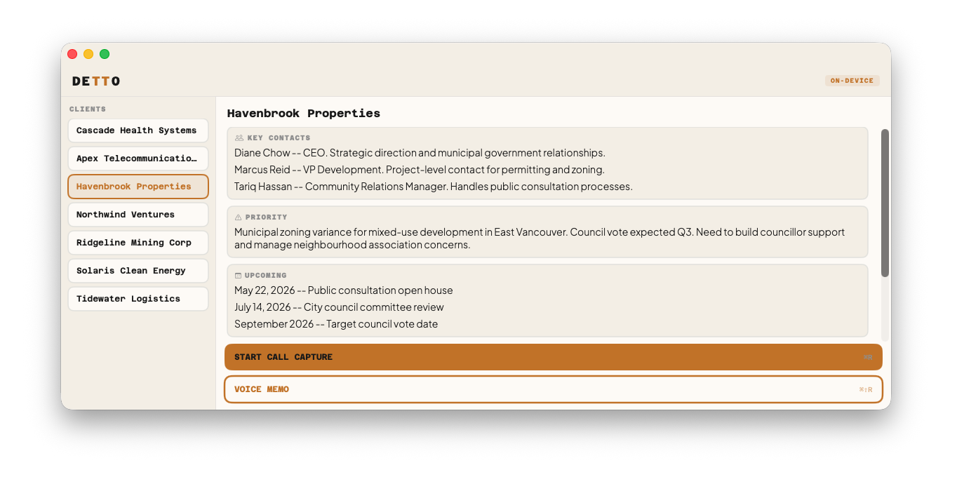Detto on macOS showing the client briefing panel with key contacts, priorities, and call-capture controls